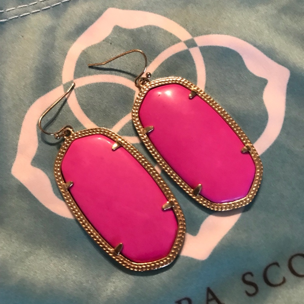 Kendra Scott Danielle- magenta